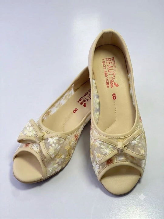 Buy Pumps for Girls in Pakistan