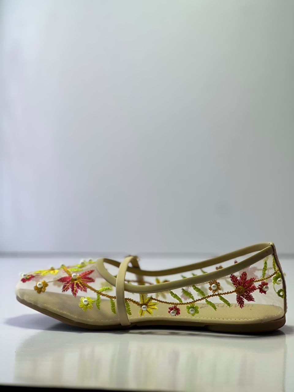 Buy pumps for Girls In Pakistan