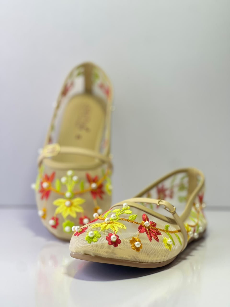 Buy pumps for Girls In Pakistan